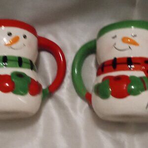 2 snow man Christmas mug 4"H 3.5"W Christmas in July decoration event